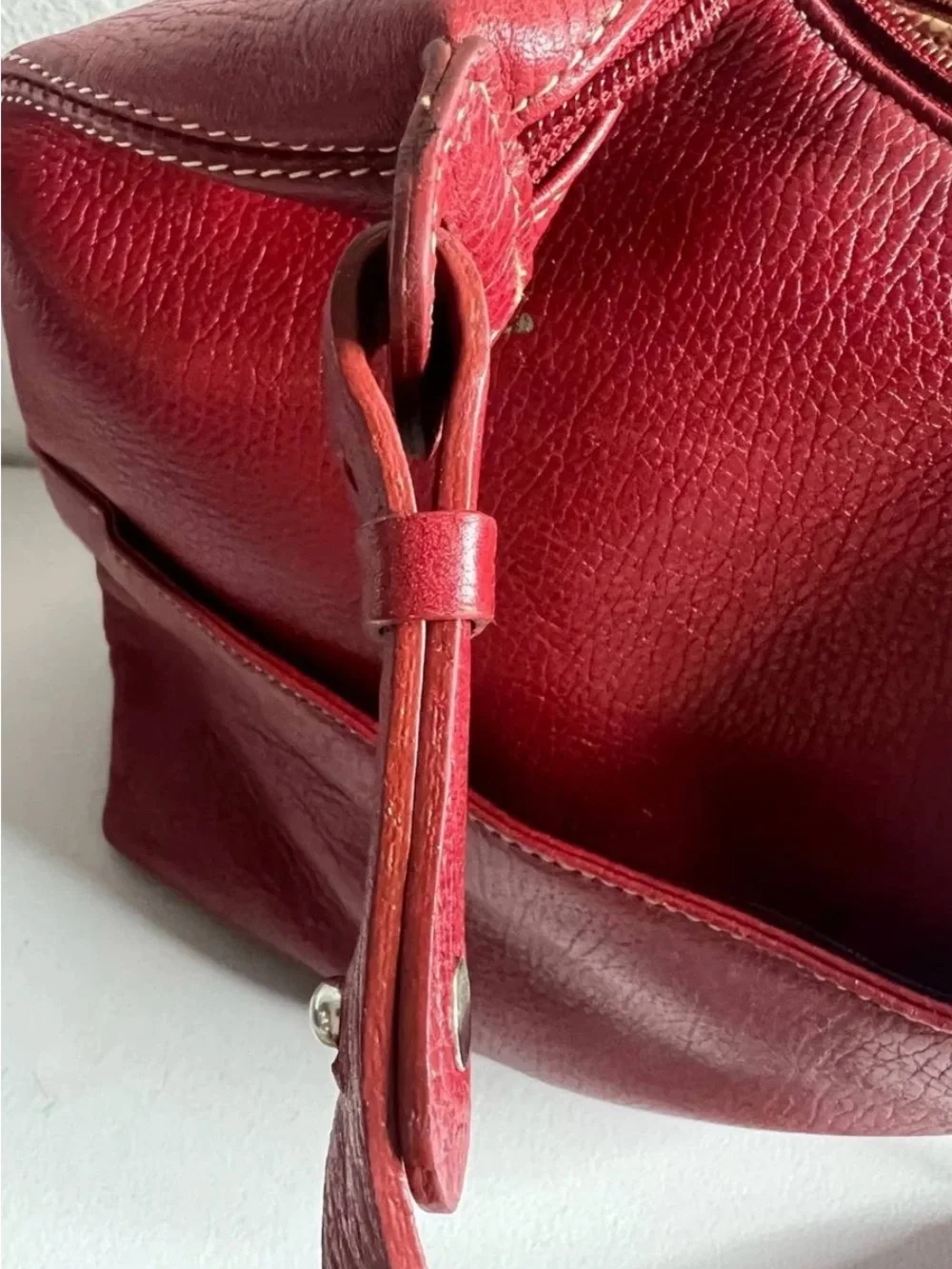 Maxx New York Red Glossy Pebbled Leather Hobo/ShoulderbBag Contrast